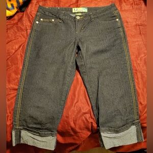 Women's L 2 Jeanswear black capris